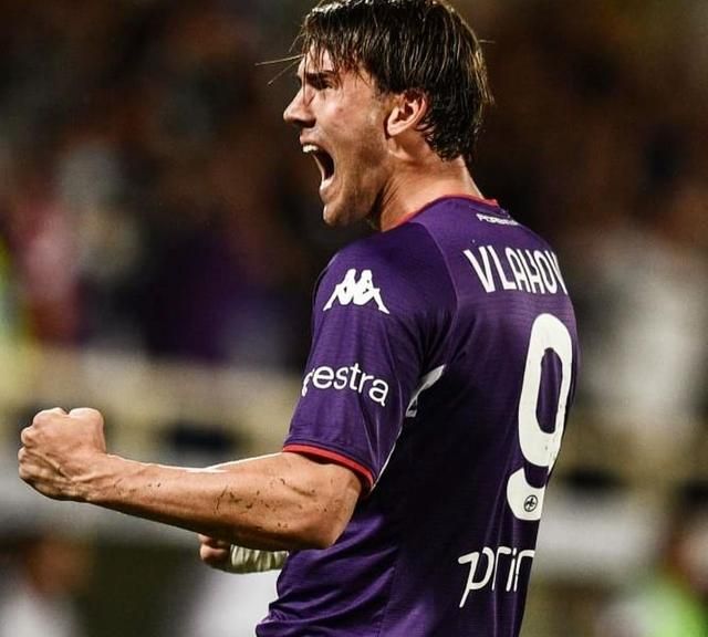 也暗示出对 也暗示出对