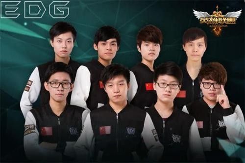 [德甲]十人“药厂”胜“霍村”.