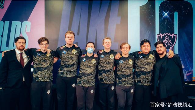 阿斯：莱万右胫骨挫伤，但伤势无大碍能出战塞维利亚