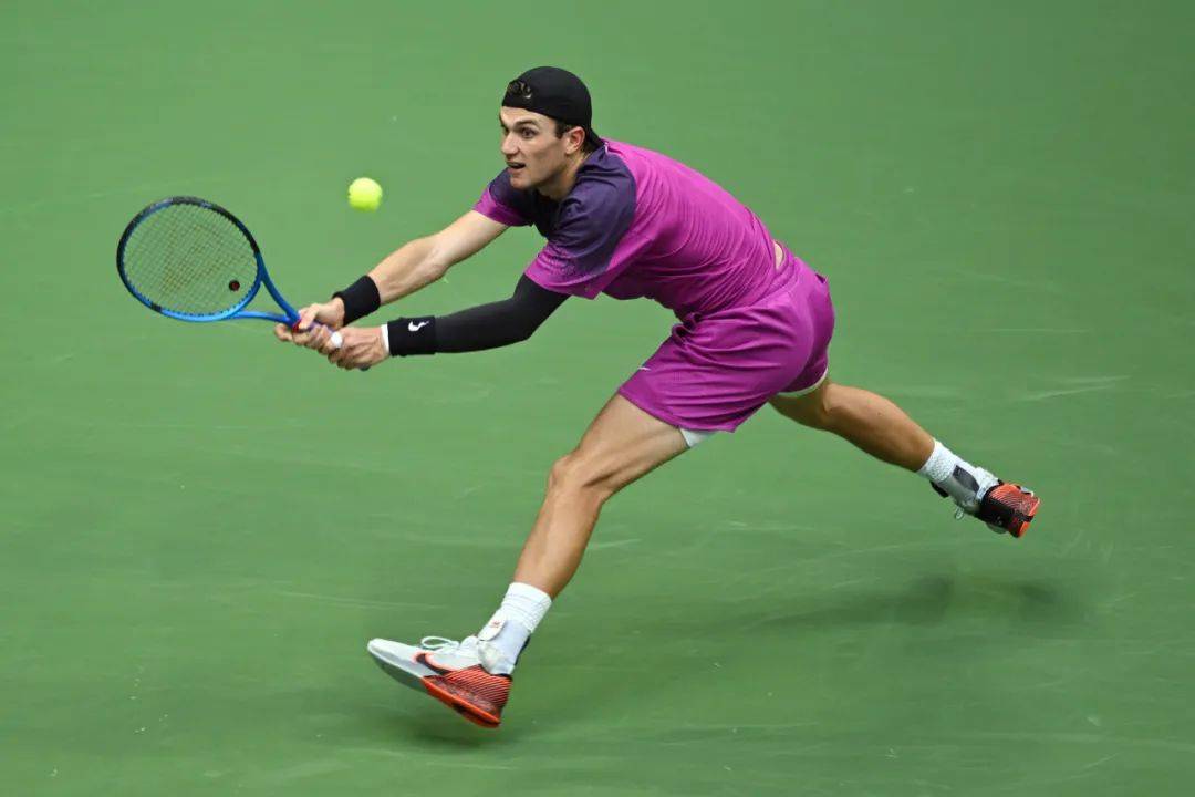 的球队间分 的球队间分