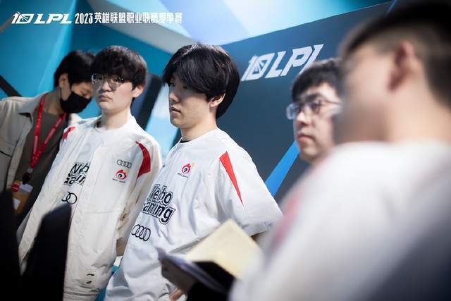 一公里的冲 一公里的冲